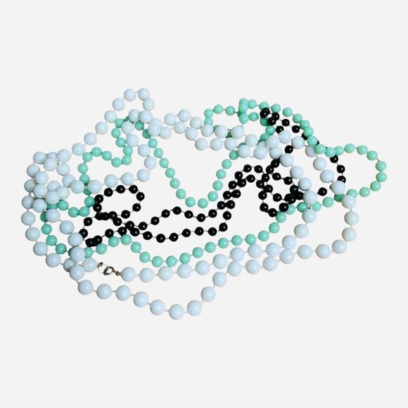 Vintage Handknotted Beaded Necklaces White Black Mint Green Lot - Picture 3 of 3